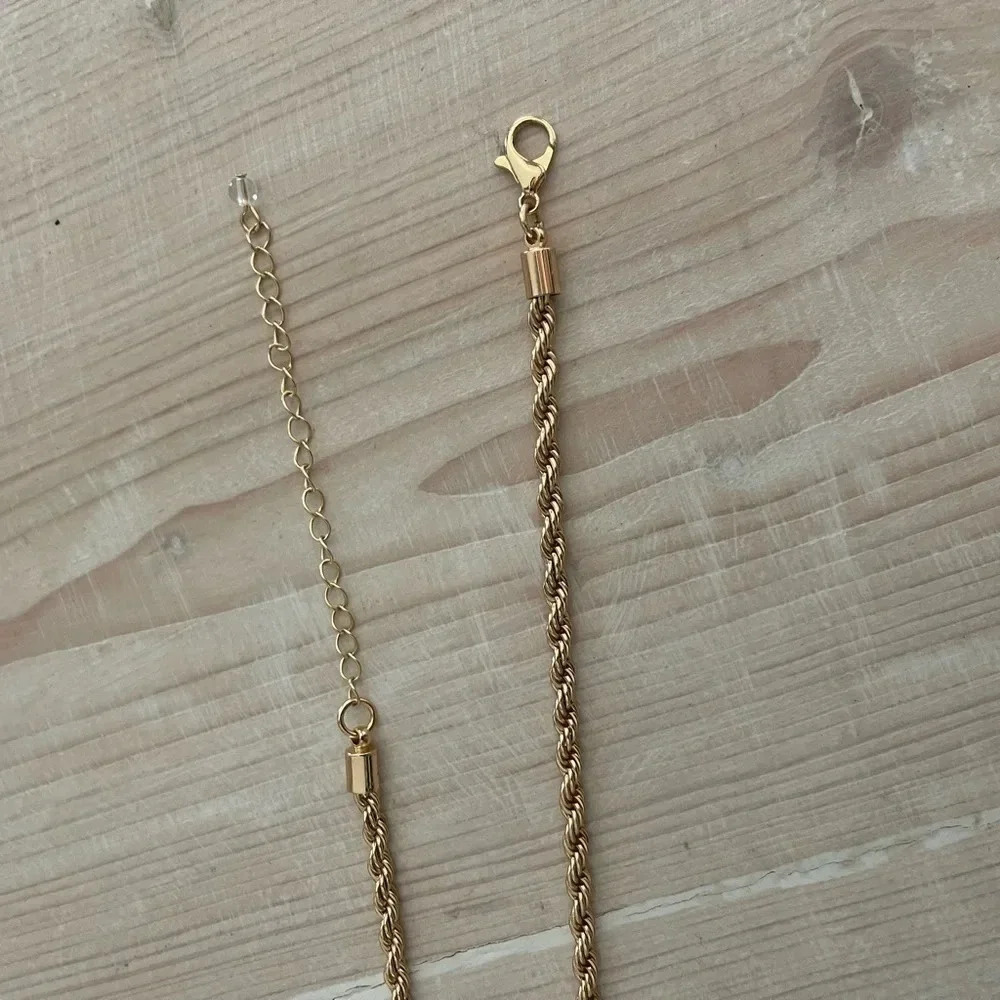 Necklace - Picture 3 of 5